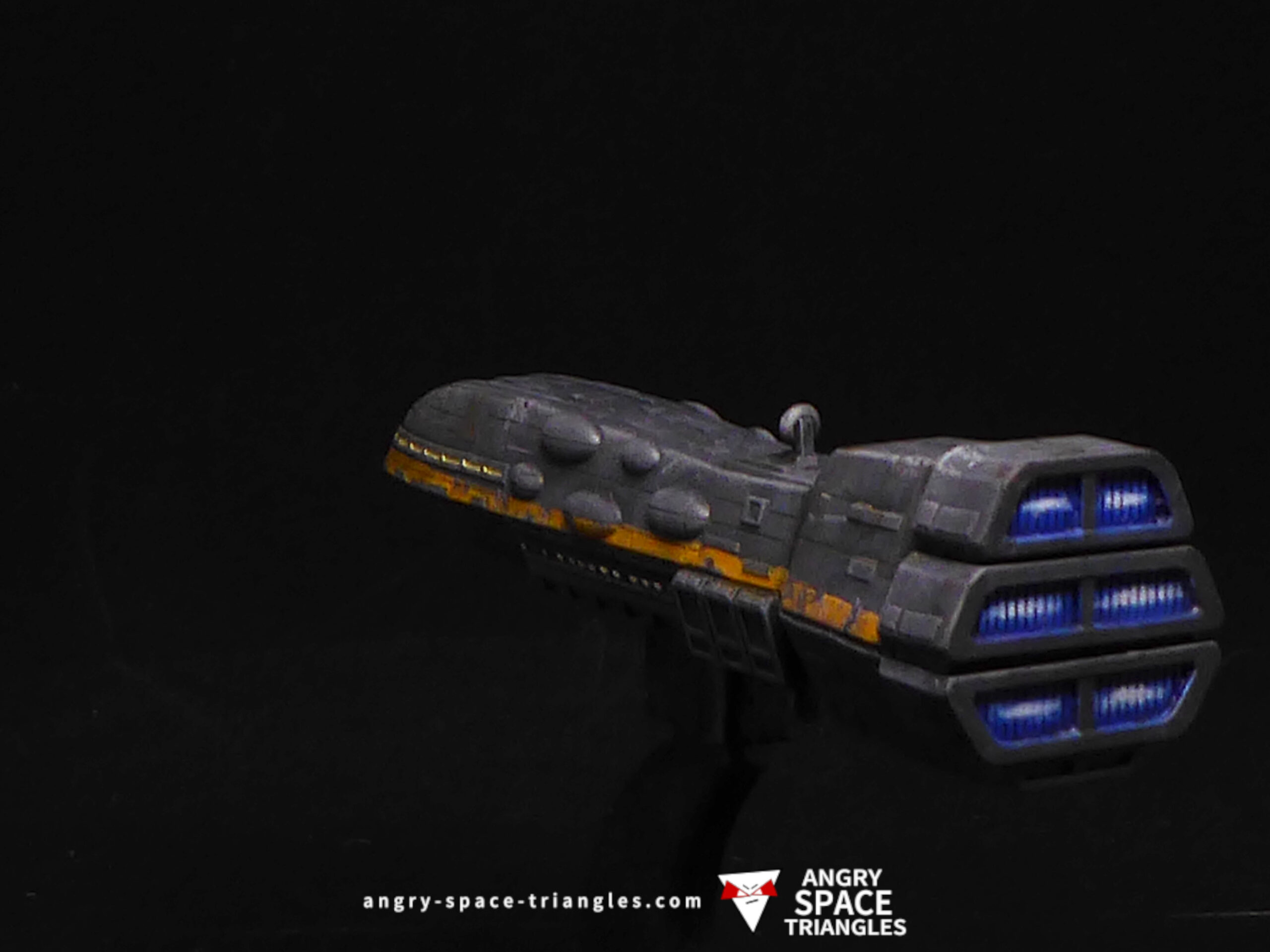 Painted Dreadnought-class Heavy Cruiser in Yellow for Star Wars Armada