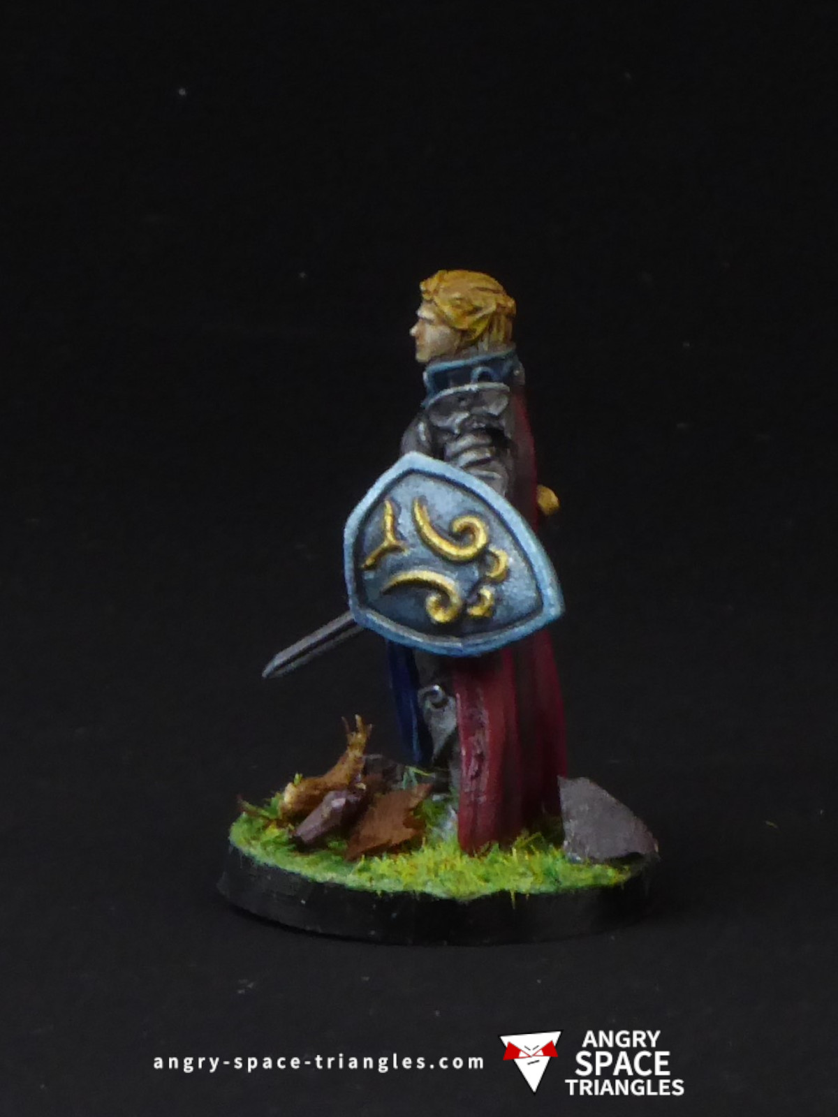 Painted elf paladin from Blacklist Miniatures fantasy series 1